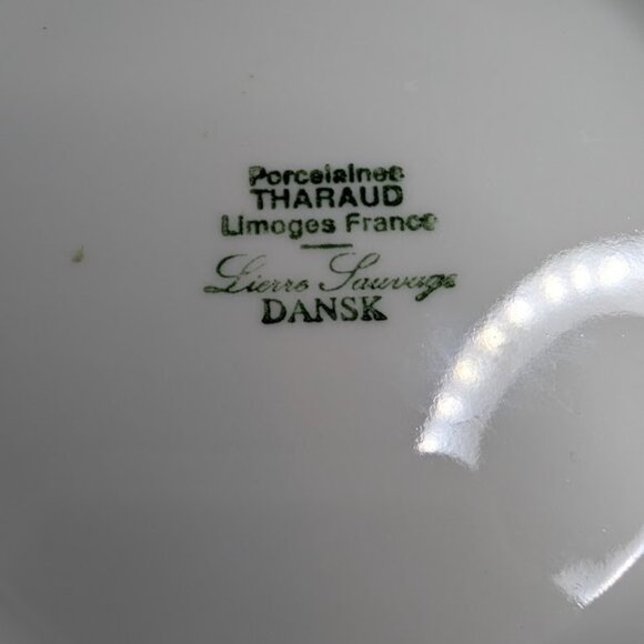 Vintage LIERRE LAUVAGE Limoges France White Embossed IVY LEAVES Pattern 9"d Bowl - Picture 3 of 5